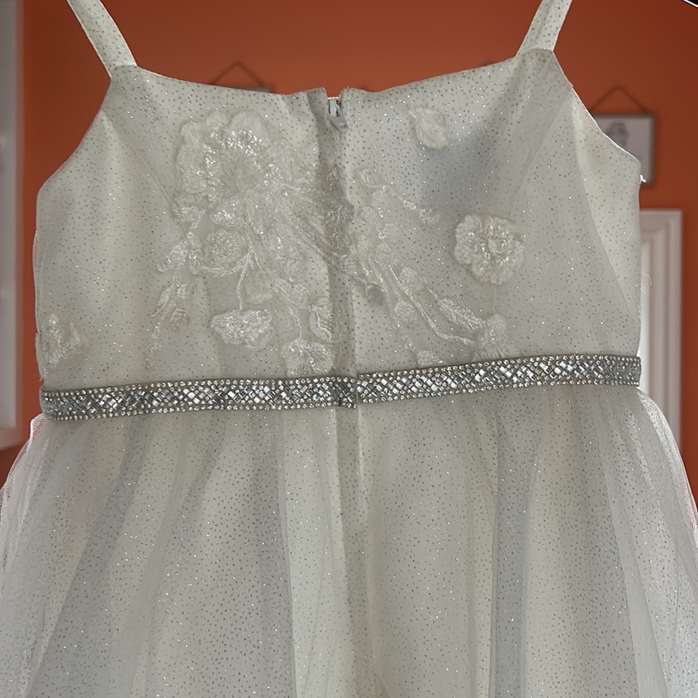 Davids Bridal exclusive Flower Girl Dress- size 4 and size 8 - Picture 3 of 10